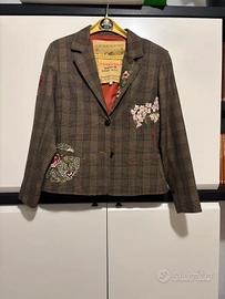 Blazer dí sartoria con decorazioni floreali