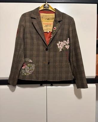 Blazer dí sartoria con decorazioni floreali