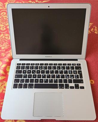 MacBook Air 13" 2017 – i5, 8GB RAM, 256GB SSD