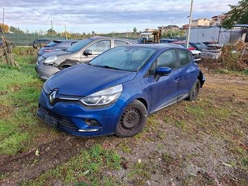 Renault Clio 1.5 dci 75cv anno 12-2018 incidentata