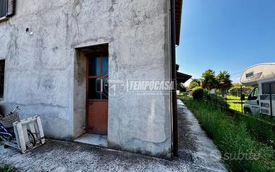 RUSTICO CON POSSIBILITA' DI CAMBIO D'USO