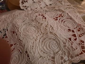 Biancheria Antica  fatta a mano (collez privata)