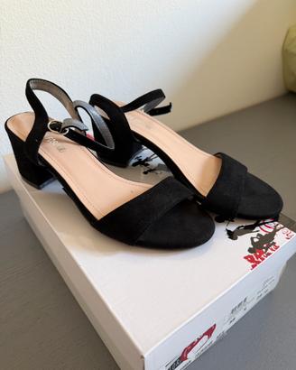 Sandali eleganti neri con tacco basso