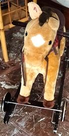 cavallino a dondolo e con ruote in legno/stoffa