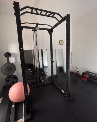 attrezzi palestra professionali