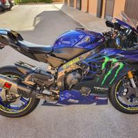 Carena R6
