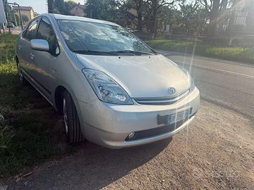 Toyota Prius allestimento disabili