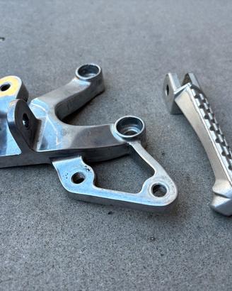 Staffa e pedana Triumph Speed Triple 1050