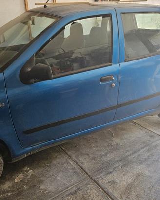 Fiat Punto 1.1 Benzina (1999) + pannello audio
