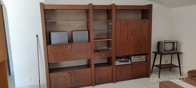 parete attrezzata in legno 