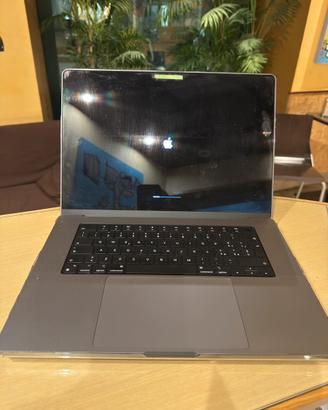 Mac book 16 pro pari al nuovo