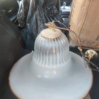 lampadario e mobiletti porta oggetti 