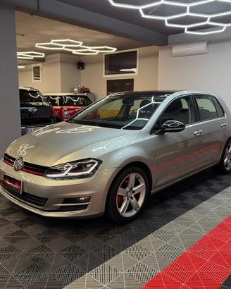 Volkswagen Golf 2.0 TDI 4MOTION Highline - FABIANO