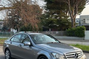 Mercedes-Benz C200 2012