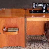 Macchina da cucire Necchi