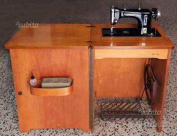 Macchina da cucire Necchi