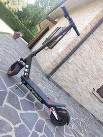 Monopattino Aprilia eSR2