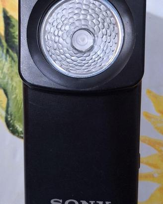 faretto luce sony HVL-10D con carica batteria
