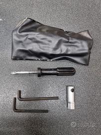 KIT ATTREZZI YAMAHA TMAX 2018