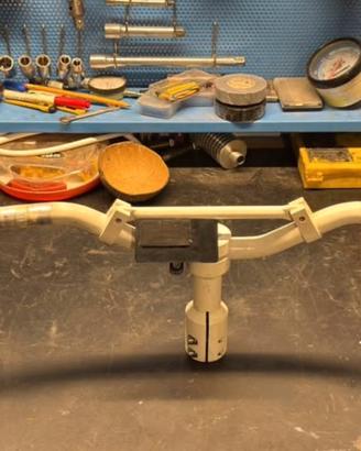 Manibrio Naked TNT completo di mozzo F12