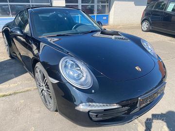 Porche 911 Carrera - 4
