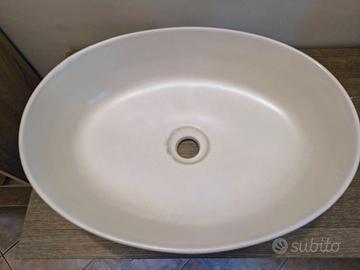Lavabo da appoggio + rubinetto