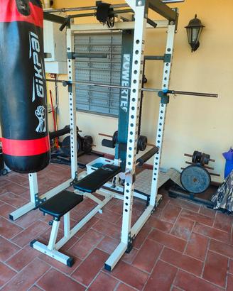 In palestra vai solo per rimorchiare 