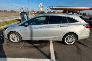 Opel astra 1.6 sport turer s&s 110 cv