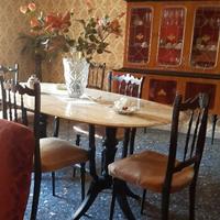 Tavolo Ovale in Marmo Chiaro