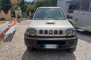 Suzuki jmnj anno 2005