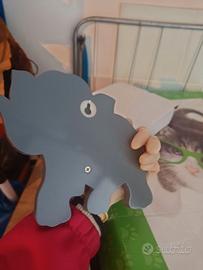 Appendiabiti in legno