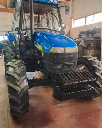 TRATTORE NEW HOLLAND