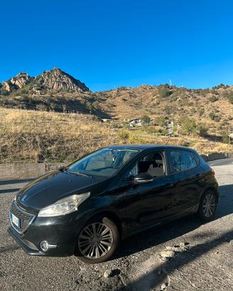 Peugeot 208 - 1.2 PureTech