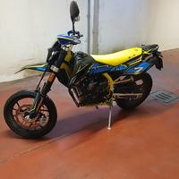 Moto 125 SWM allestimento R x neopatentati
