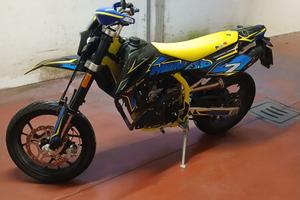 Moto 125 SWM allestimento R x neopatentati