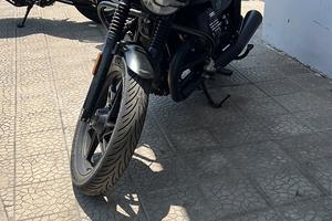Moto guzzi V7 stone del 2023