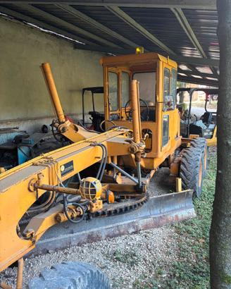 Allis-Chalmers m65 motor grader