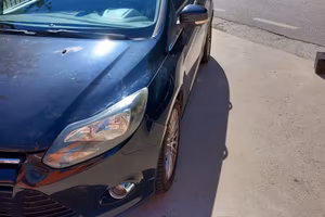 ford focus  titanium