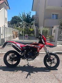 Beta Motard RR 125 4T
