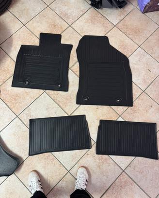 Cerchi gomme tappetini Lexus