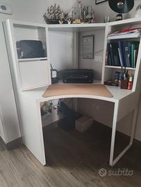 Mobile studio angolare