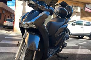 Scooter sh125i