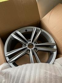 Cerchio in lega 17” Volkswagen R-Line