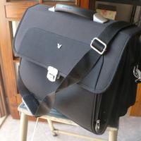 Borsa portadocumenti e computer