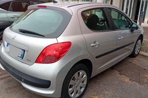 Peugeot 207 gpl 1.4 benzina