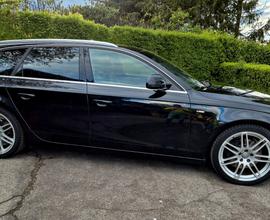 AUDI A4 avant quattro 3.0 TDi