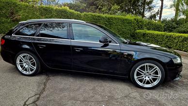 AUDI A4 avant quattro 3.0 TDi