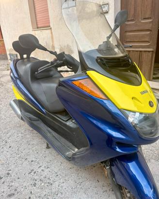 Yamaha Majesty 250
