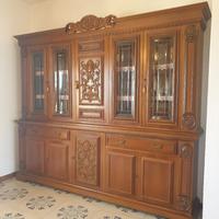 credenza,tavolo,camera da letto 