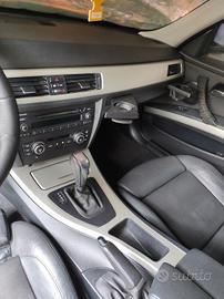 BMW 320 2008